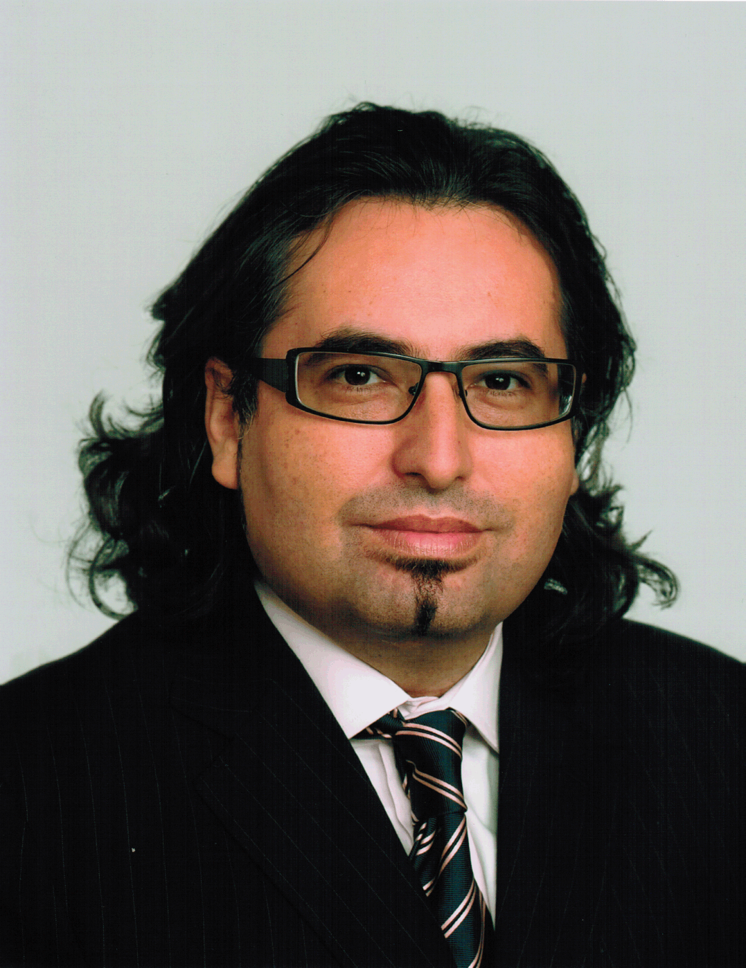 rodrigophoto7x9.gif